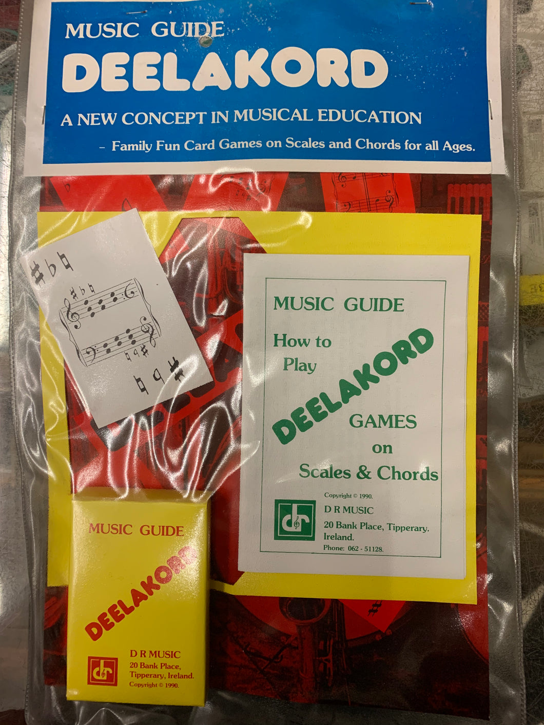 Music Guide DEELAKORD Family fun card games on Scales & Chords